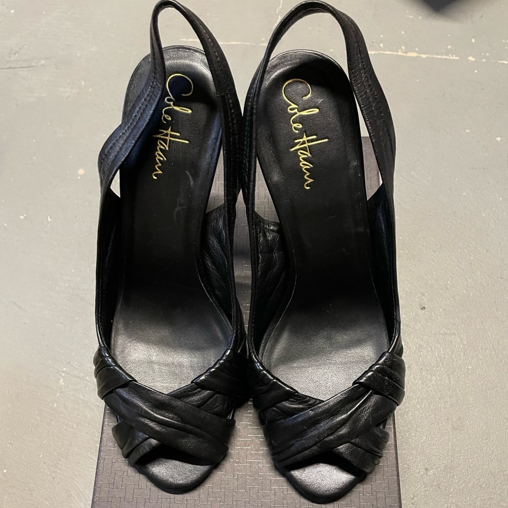Cole Haan NIB Nike Air Natalie Sandal in black Napa leather in size 8